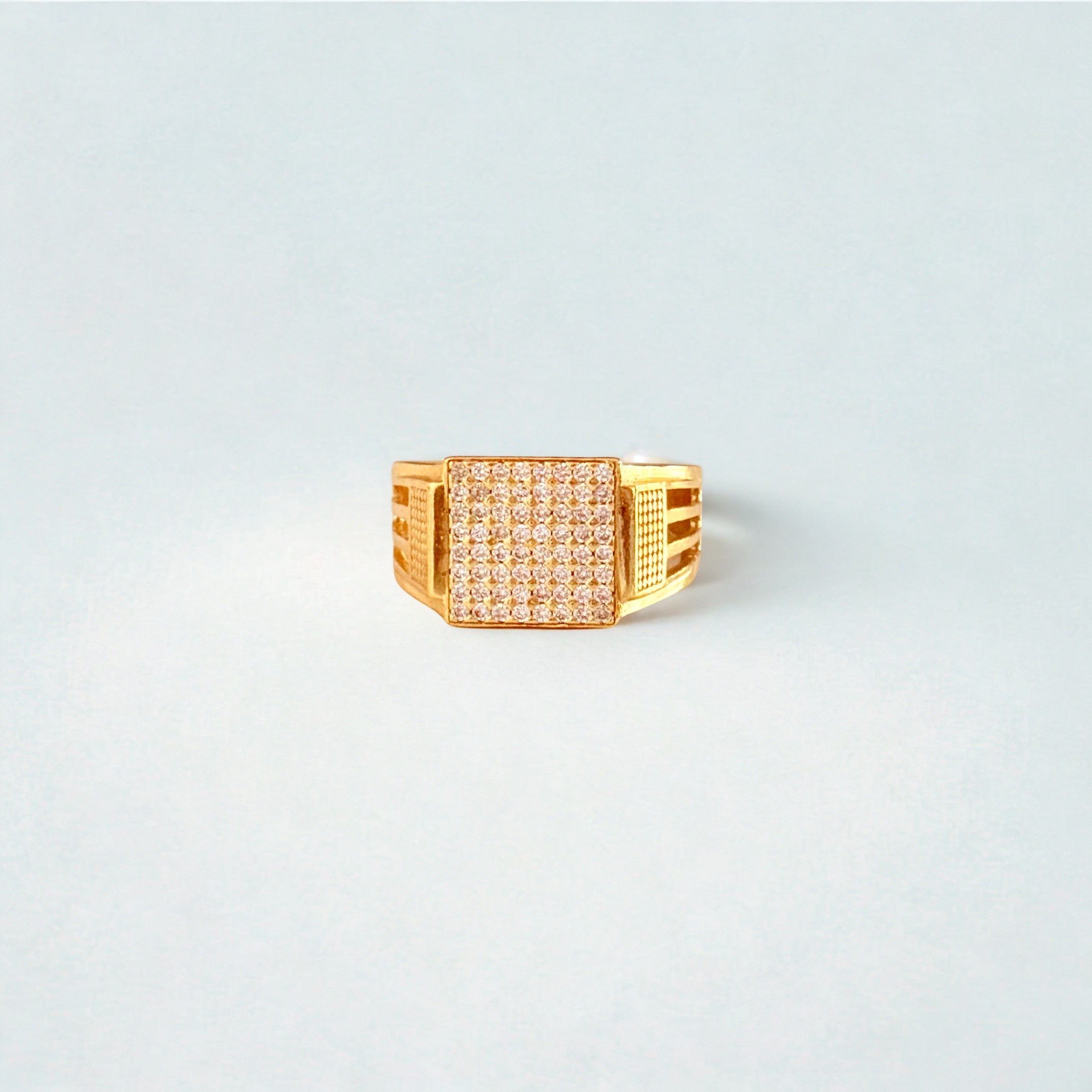 Leo Ring